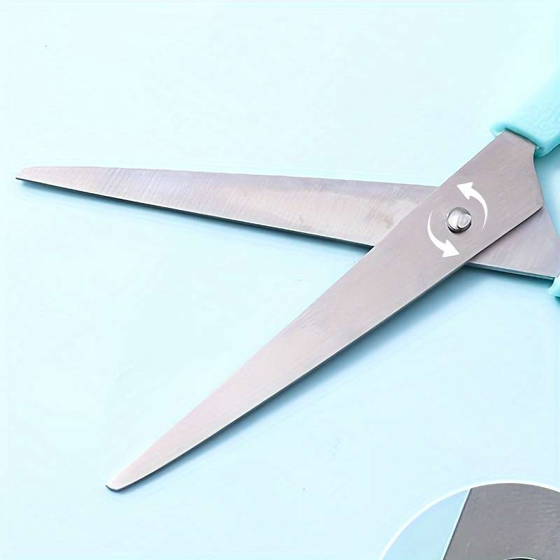 1 Piece Of Iron Scissors