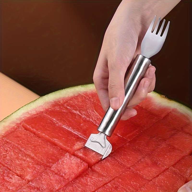 2 in 1 Stainless Steel Watermelon Fork A convenient tool for cutting and serving fresh watermelon