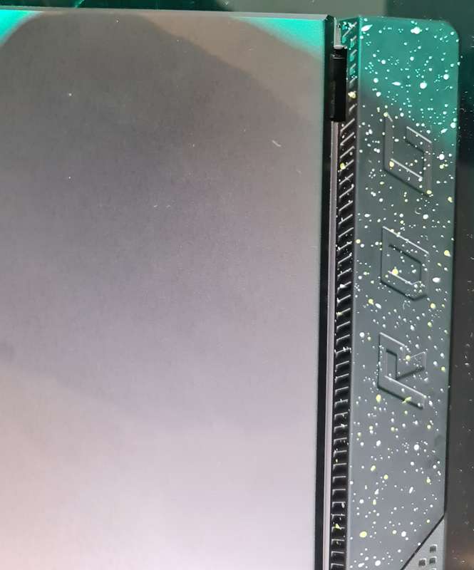 Asus Rog Strix 17 RTX 4050 (6GB) 140W Ryzen 9 7845HX 16GB DDR5 Ram 512GB Nvme+1TB HDD