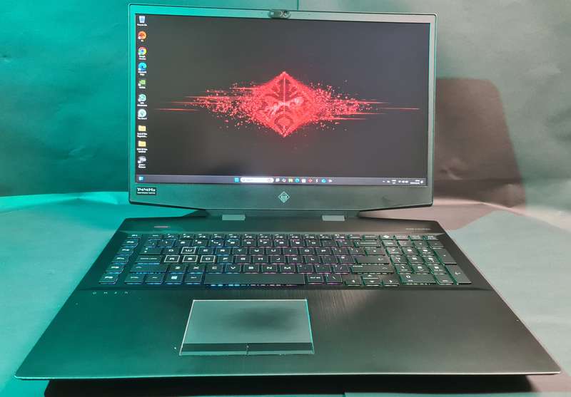 HP Omen 17 Core i9 9880H RTX 2080 (8GB) 150W 32GB Ram 512GB Nvme+1TB HDD