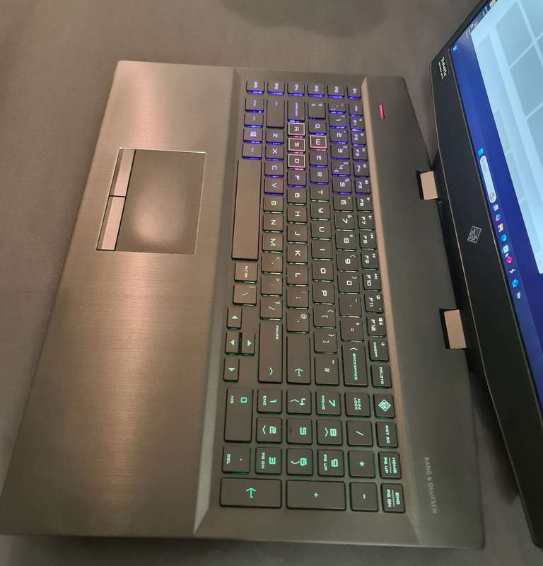 HP Omen 17 Core i9 9880H RTX 2080 (8GB) 150W 32GB Ram 512GB Nvme+1TB HDD