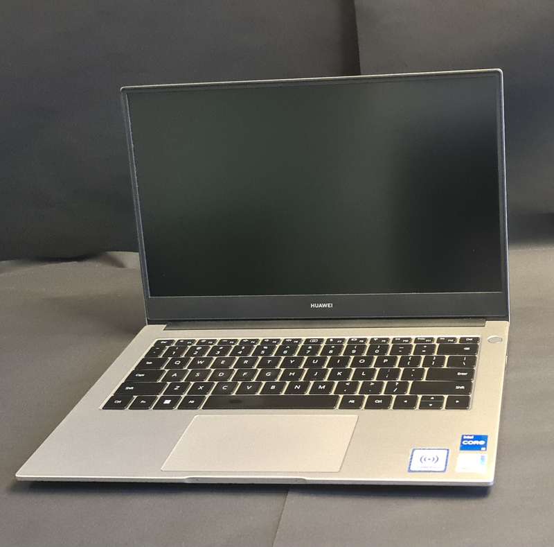 Huawei Matebook Core i5 11th Gen Intel Iris Xe Graphics 512gb Nvme 8gb Ram