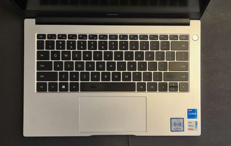 Huawei Matebook Core i5 11th Gen Intel Iris Xe Graphics 512gb Nvme 8gb Ram