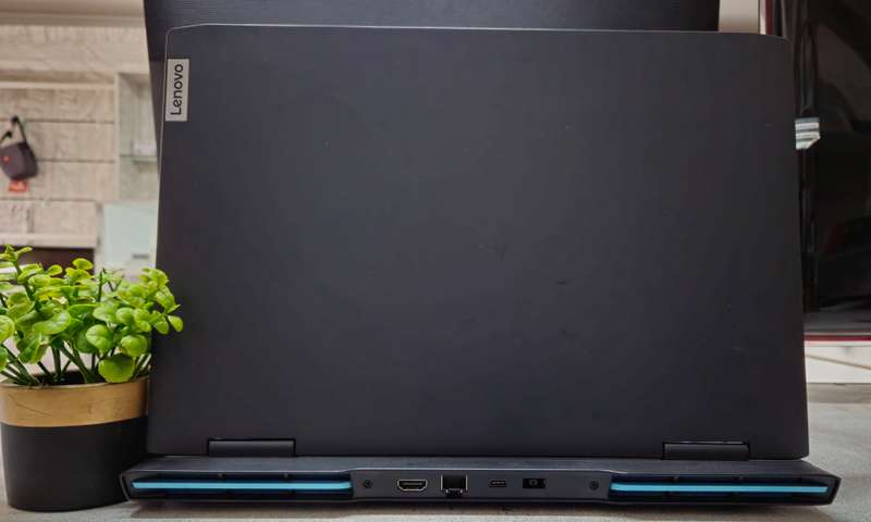 Lenovo RTX 4050 6GB GDDR6 Vram Ryzen 7 7735HS 16GB DDR5 4800MHZ RAM 512GB Nvme Gaming Laptop