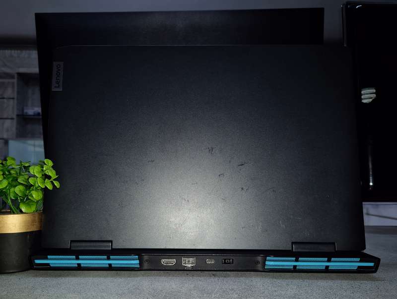 Lenovo RTX 4050 6GB GDDR6 Vram Ryzen 7 7735HS 16GB DDR5 4800MHZ RAM 512GB Nvme Gaming Laptop