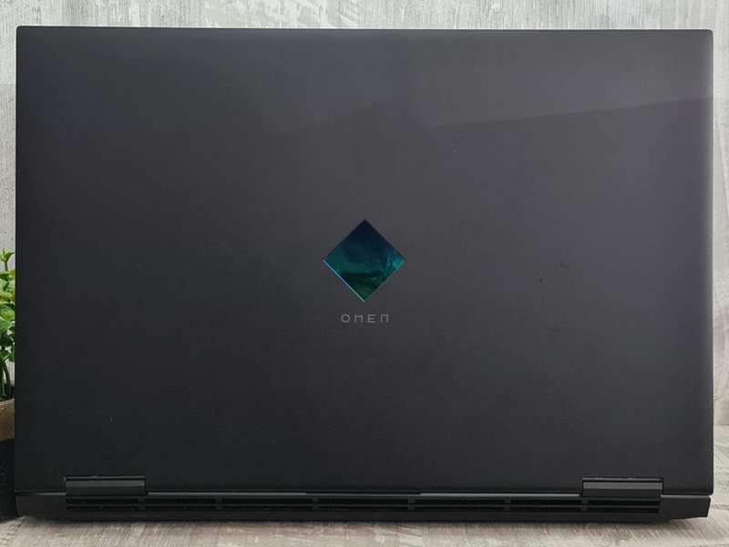 HP Omen 15 Core i7 10870H RTX 3070 8GB GDDR6 16GB DDR4 RAM 1TB Nvme SSD Gaming Laptop