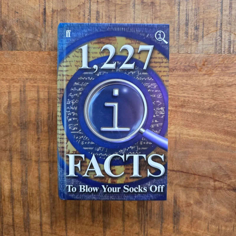 1227 QI Facts to blow your socks off - John Lloyd et al.