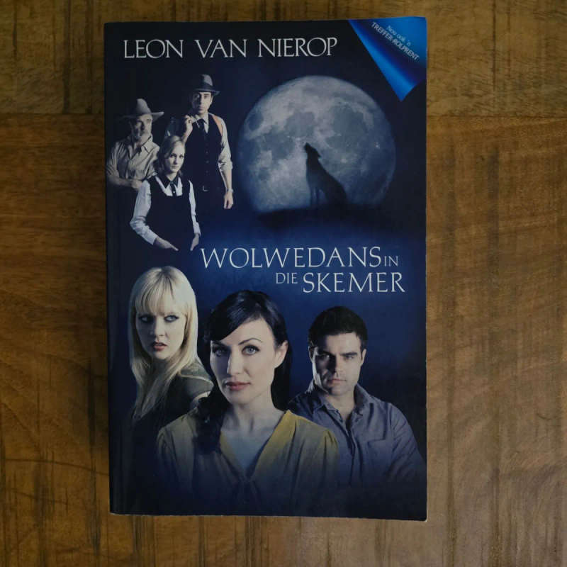 Wolwedans in die skemer - Leon van Nierop