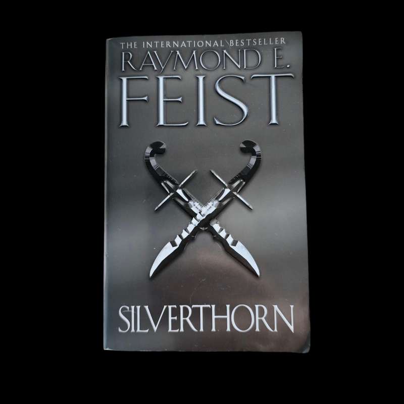 Silverthorn - Raymond E. Feist