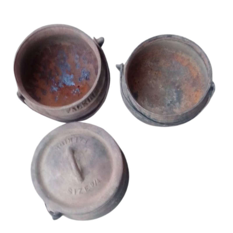 Vintage Cast Iron Potjie Pots 3x(Size 3/4)