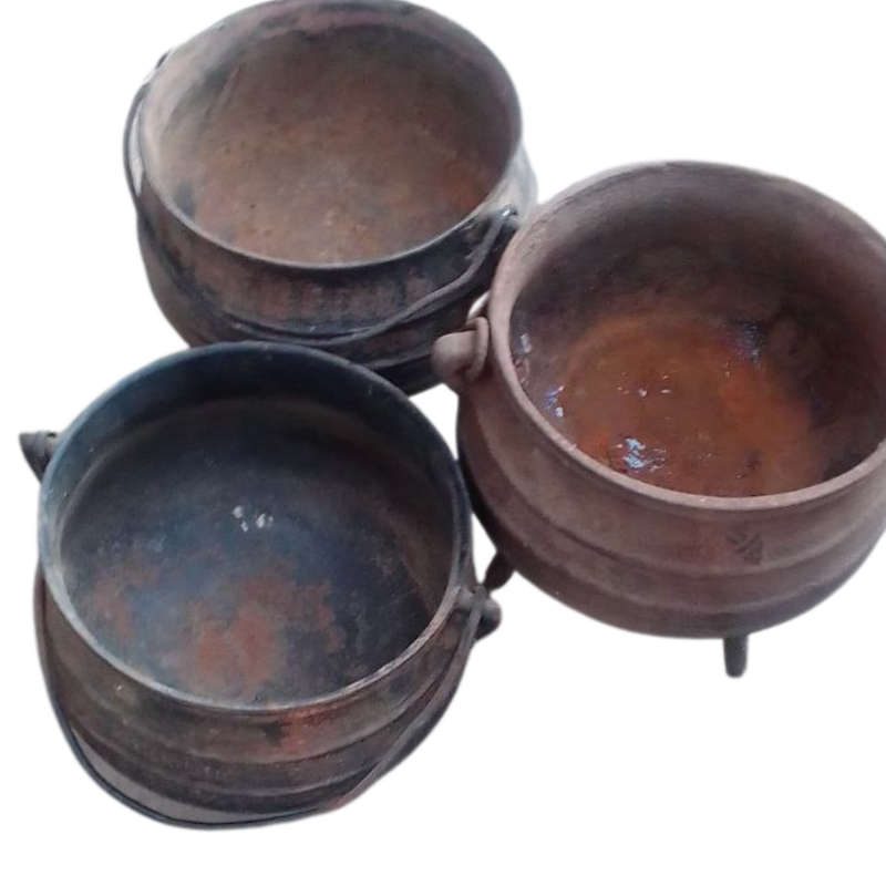 Vintage Cast Iron Potjie Pots 3x(Size 3/4)
