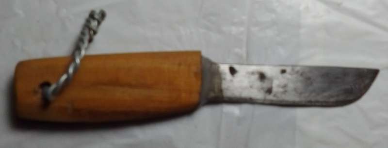 Hand forged key ring knife 2- Made by: Mel Jaftha