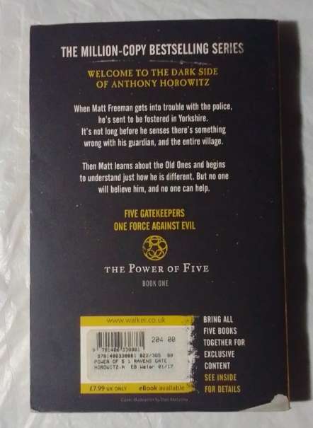 Raven's gate-By: Anthony Horowitz