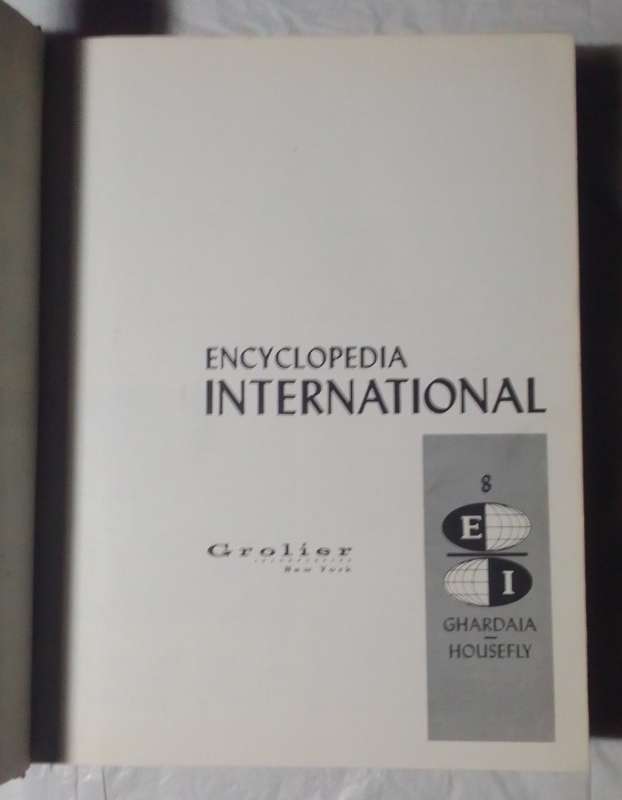 Encyclopedia international: volume 8-By: Grolier Incorporated