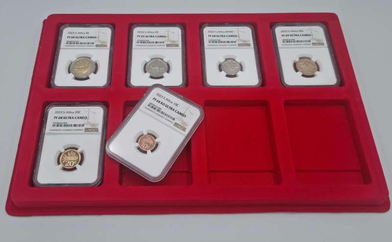 Collectibles Coin Display Box in Red for Graded Coins