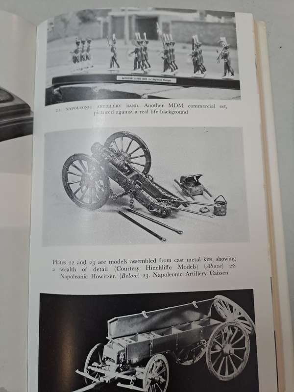 BEGINNERS GUIDE TO MILITARY MODELLING  By Roy Dilley