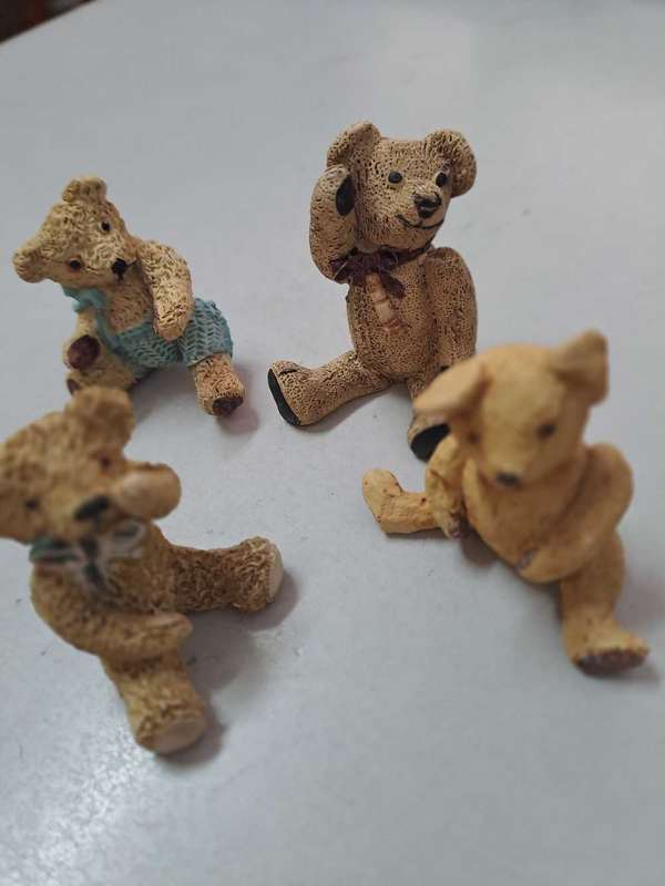 TEDDY BEAR MINIATURES  X 9
