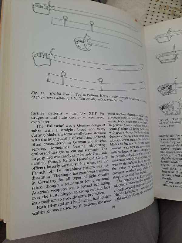 WEAPONS & EQUIPMENT OF THE NAAPOLEONIC WARS. By P Haythornthwaite