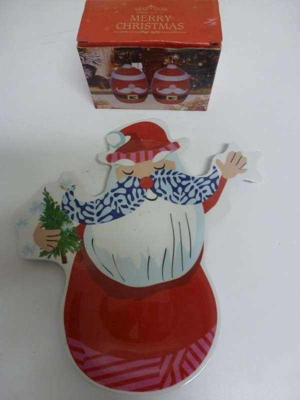 CHRISTMAS SALT AND PEPPER SET  PLUS CHRISTMAS SWEET/NUT PLATE