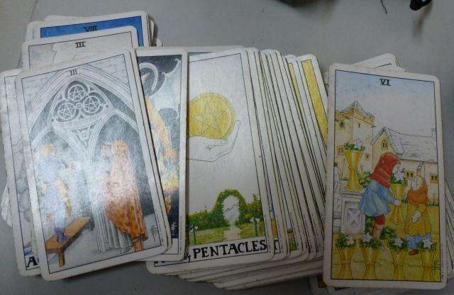 TAROT CARD DECK ROBIN WOOD