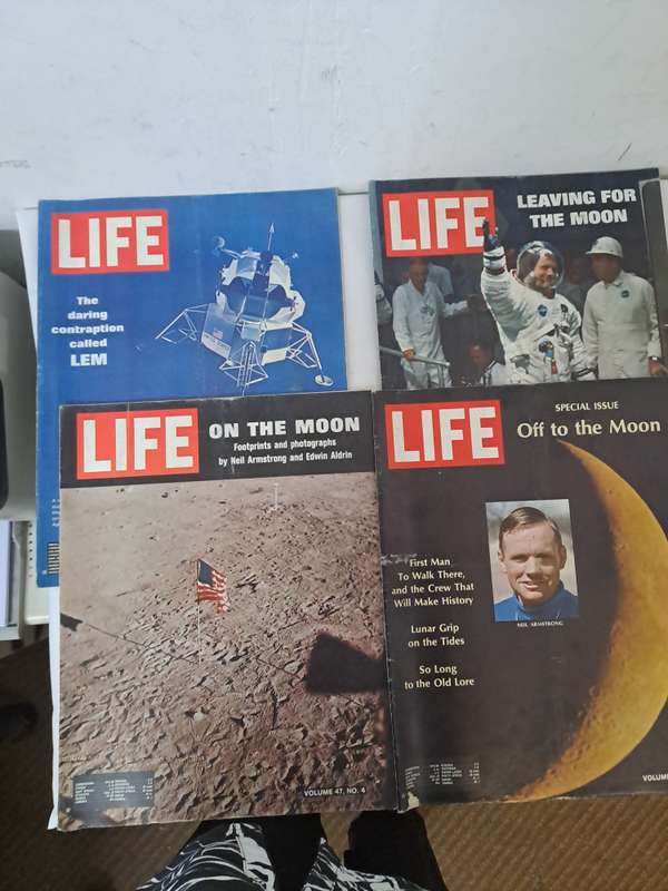 VINTAGE MOON LANDING LIFE MAGAZINES