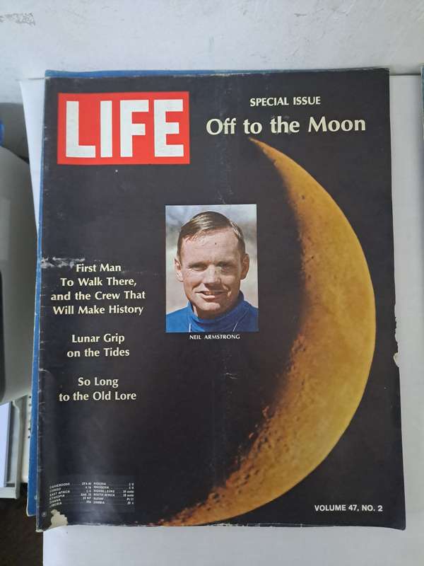 VINTAGE MOON LANDING LIFE MAGAZINES