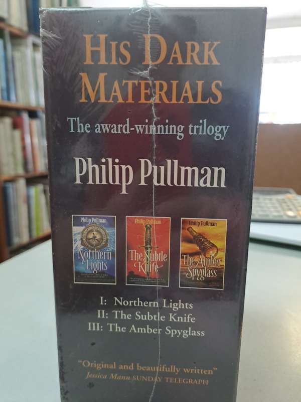 HIS DARK MATERIALS TRILOGY BOXED SET BY Philip Pullman