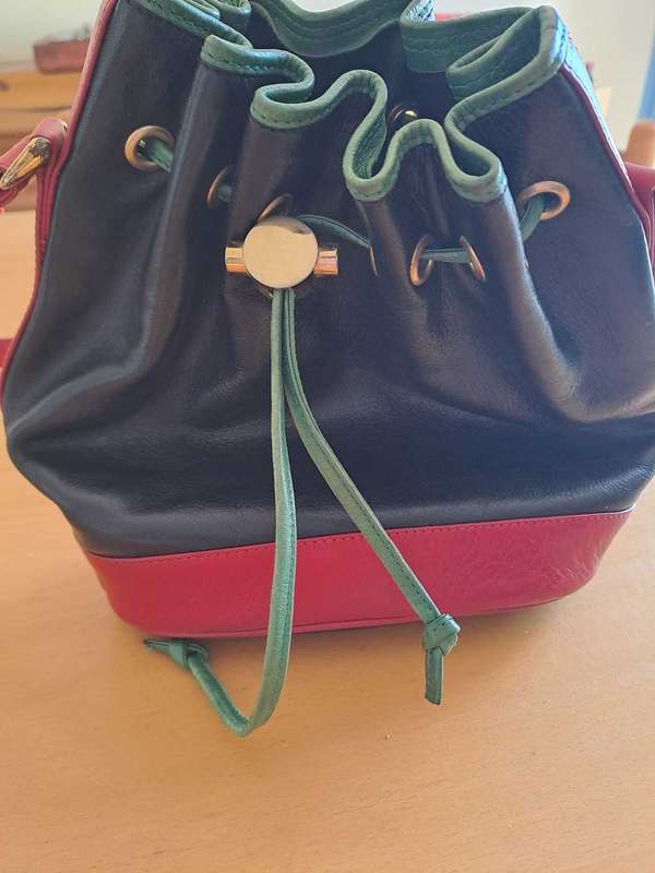 RUSSELL & BROMLEY HANDBAG  (Leather)
