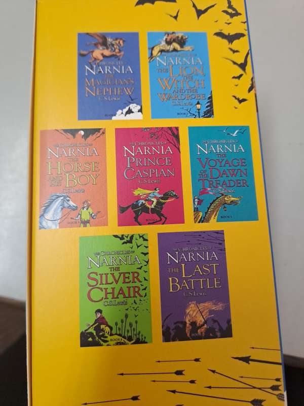 THE CHRONICLES OF NARNIA. By C S LEWIS