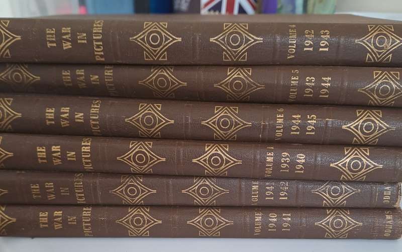 THE WAR IN PICTURES  6 VOLUMES