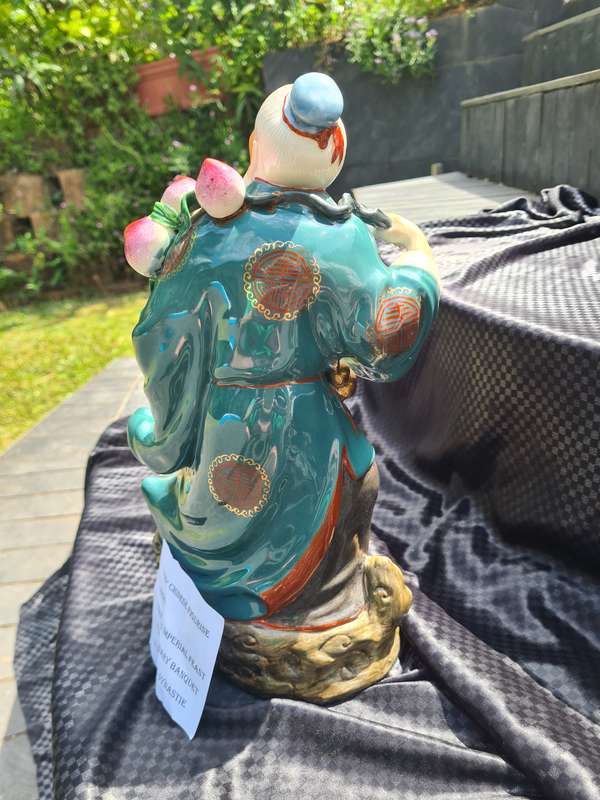 Chinese figurine
