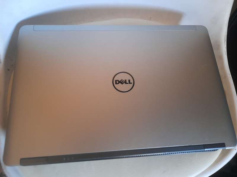DELL INSPIRION 3521 & DELL LATITUDE E6540 CORE i7 5th Gen for spares