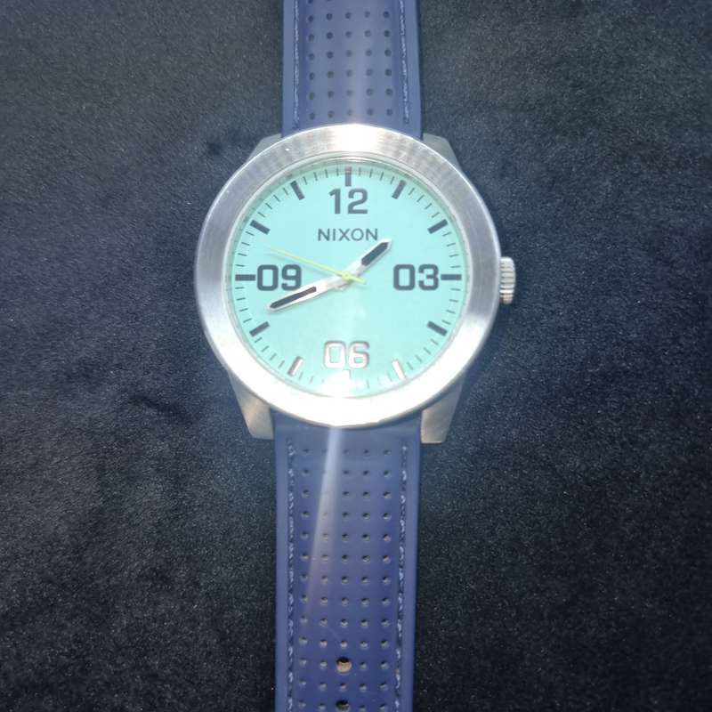 Nixon Watch glow in the dark watch face