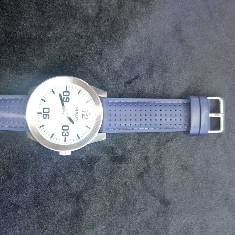 Nixon Watch glow in the dark watch face