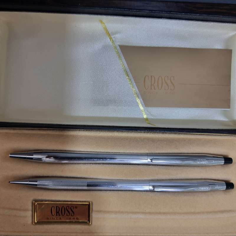 Silver Cross Pen and pencil Set.