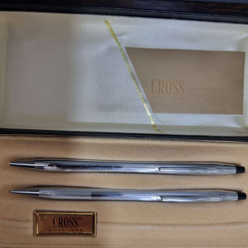 Silver Cross Pen and pencil Set.