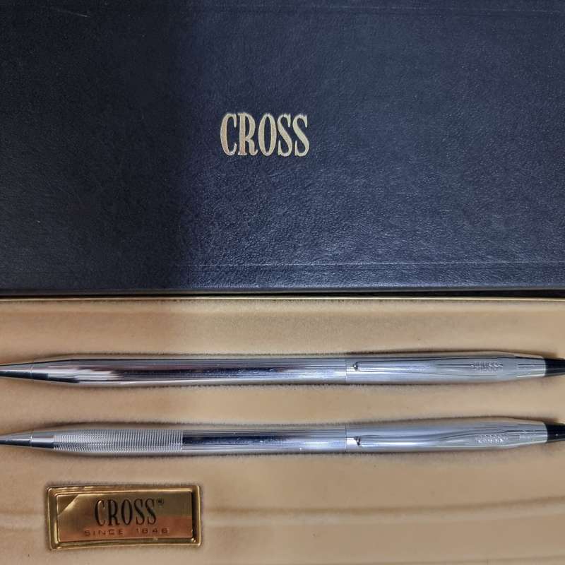 Silver Cross Pen and pencil Set.