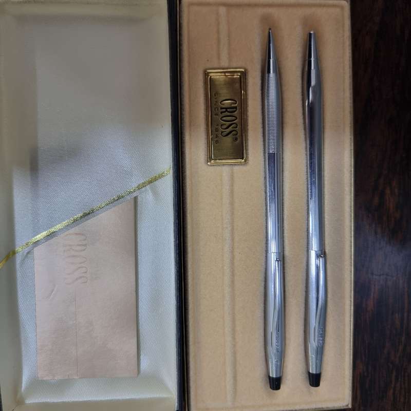 Silver Cross Pen and pencil Set.