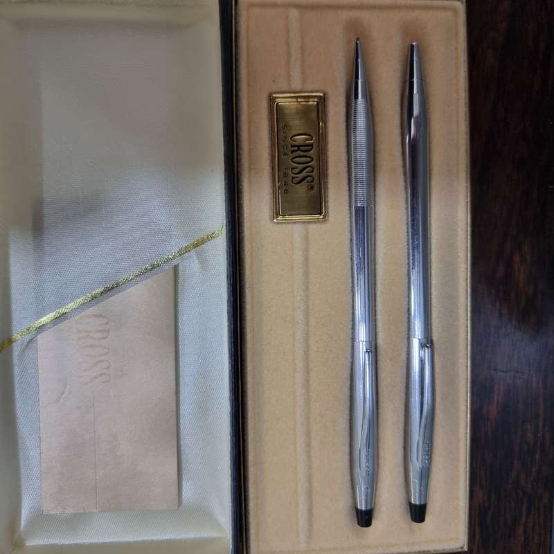 Silver Cross Pen and pencil Set.