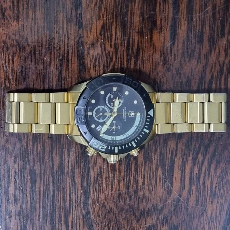 VICTORINOX WATCH
