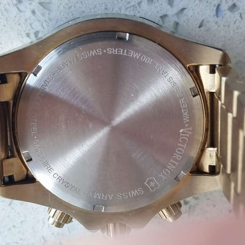 VICTORINOX WATCH