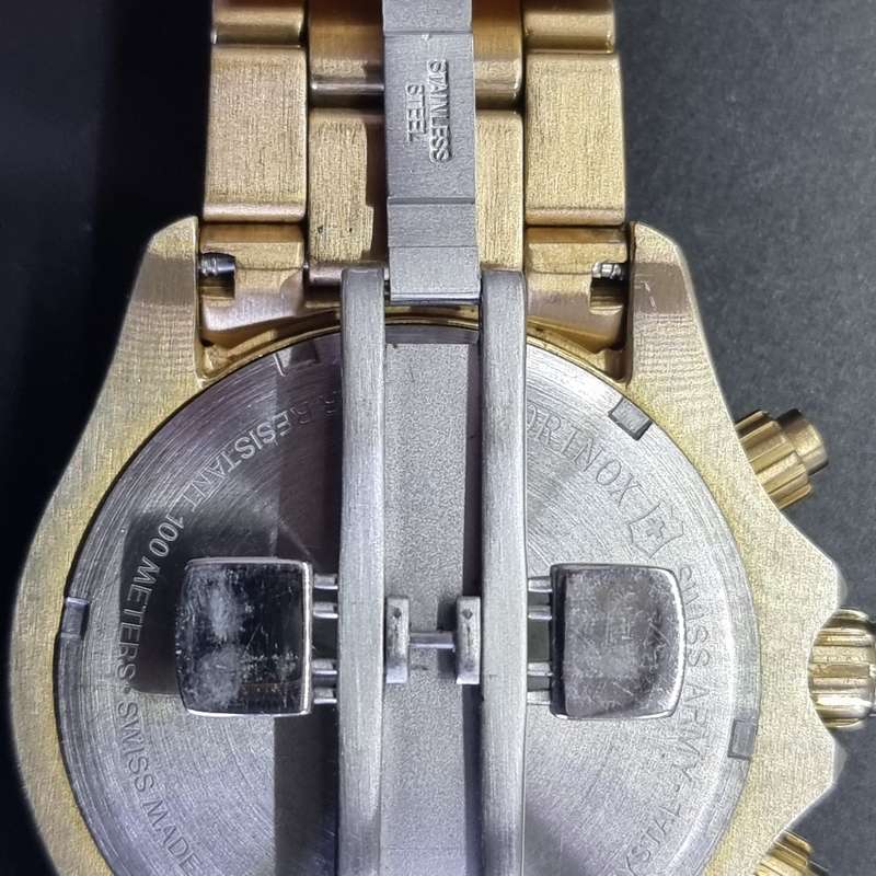 VICTORINOX WATCH