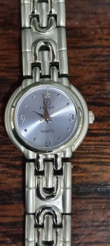 Farah Watch New