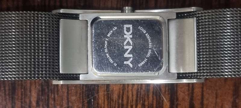 DKNY Watch 30 Meters.