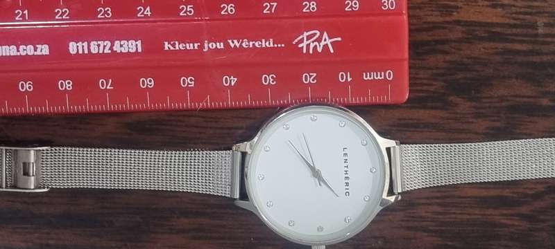 Leatheric watch