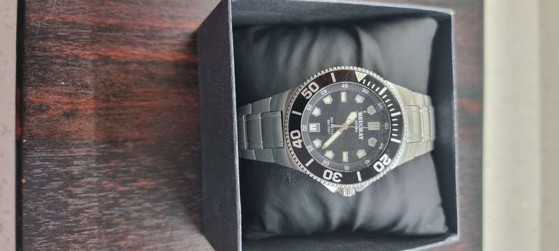 Beuchat Apnea 200 meters. Divers Watch.