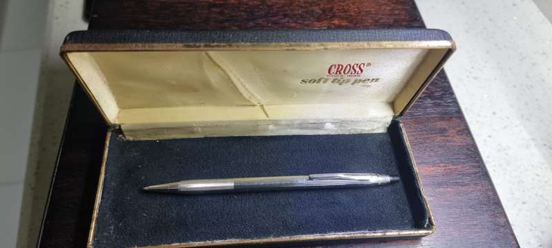 Silver Cross Pen.