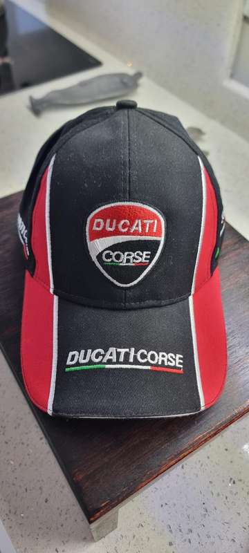 Ducati Hat black