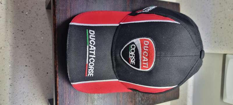 Ducati Hat black