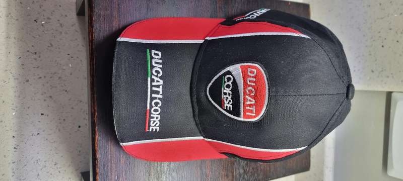 Ducati Hat black